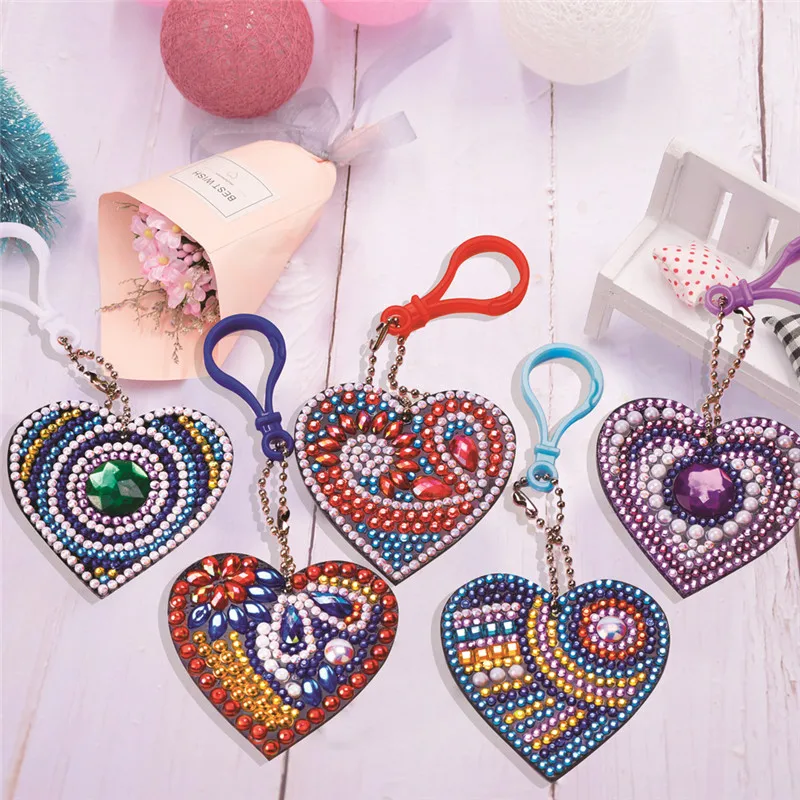 

Novel Special Shaped 5pcs Love Heart 5D DIY Full Drill Diamond Painting Women Girl Bag Key Chain Jewelry bag hanging ornaments