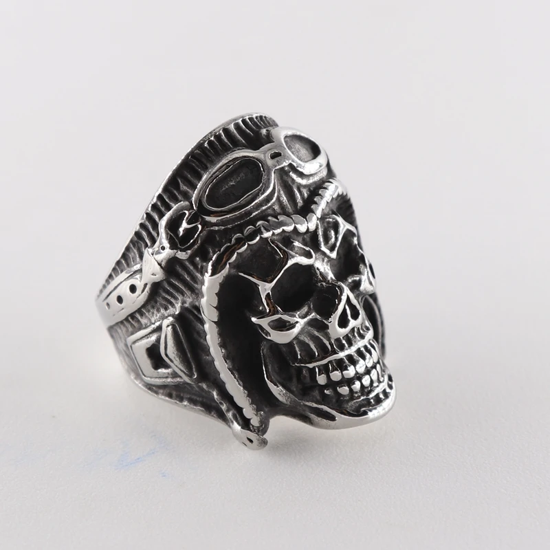 pilot skull rings (3)