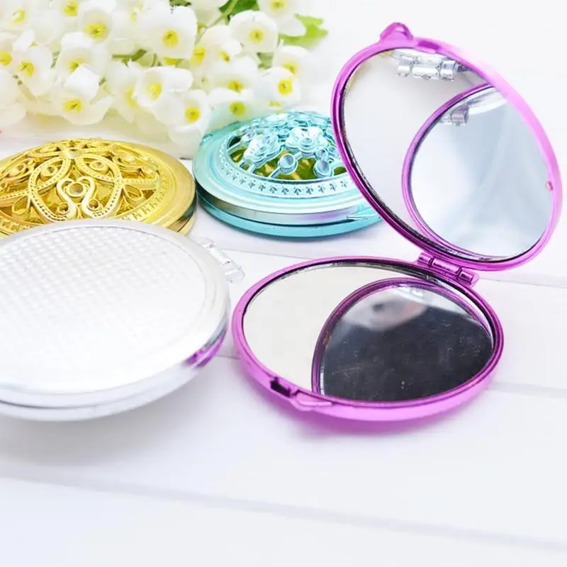 

Korea Pocket Makeup Mirror Hollow Out Portable Mini Pocket Makeup Mirrors Double Folded-Side Random Color For Girls Small Mirror