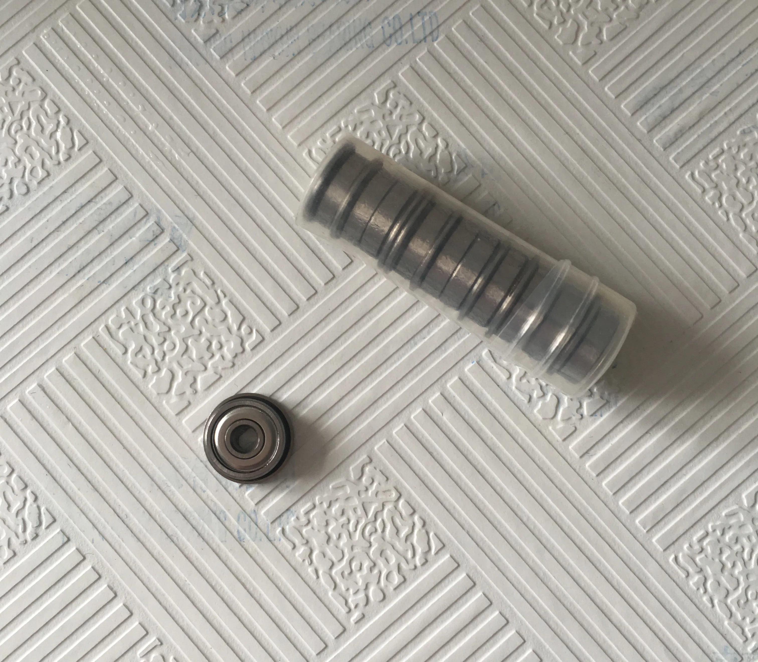 

500pcs free shipping flange bearing Thin wall deep groove ball bearings F686ZZ 6*13*15*5*1.1 mm
