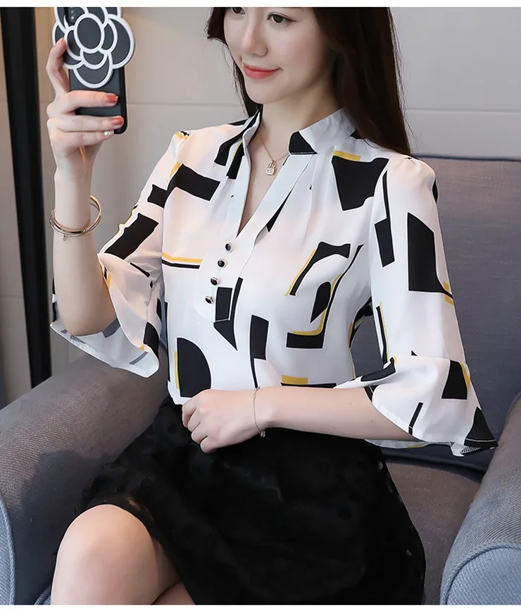 New Style Women Blouses Geometric Pattern Chiffon Blouses Shirts Female Short Sleeve Plus Size Tops Lady 2018 Print Blusa Feminina (8)