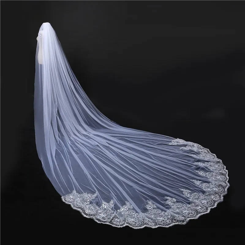

Cinderella Bling Bling Long 3*3 meters Sequins Lace Appliqued Edge Soft Tulle Wedding Veil Bridal Chapel Veil