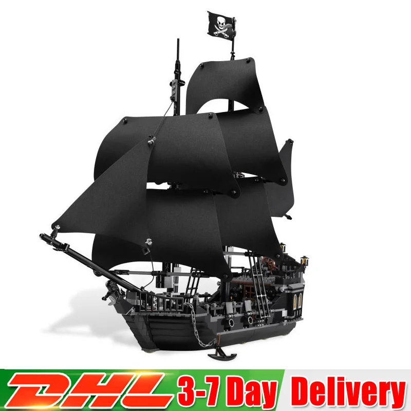 

804Pcs Pirates of The Caribbean The Black Pearl Ship Building Blocks Set Educational Toys Compatible LegoINGlys 4184
