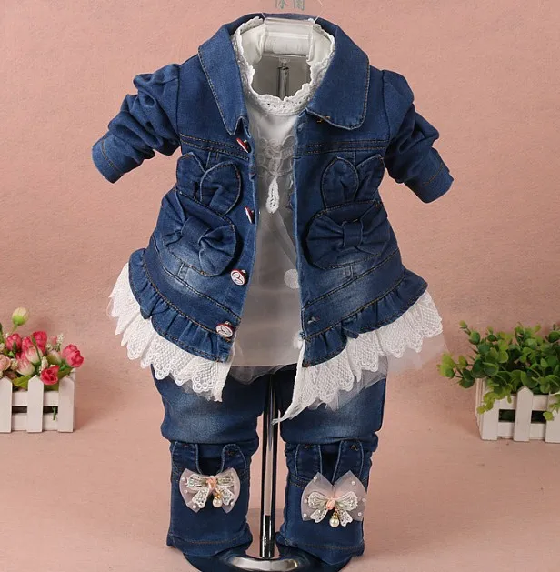 Новинка г. весна девушки кружева цветок джинсовая куртка+ футболка+ джинсы комплекты одежды 3 шт. Детские комплекты одежды для девочек Повседневный джинсовый костюм - Цвет: Синий