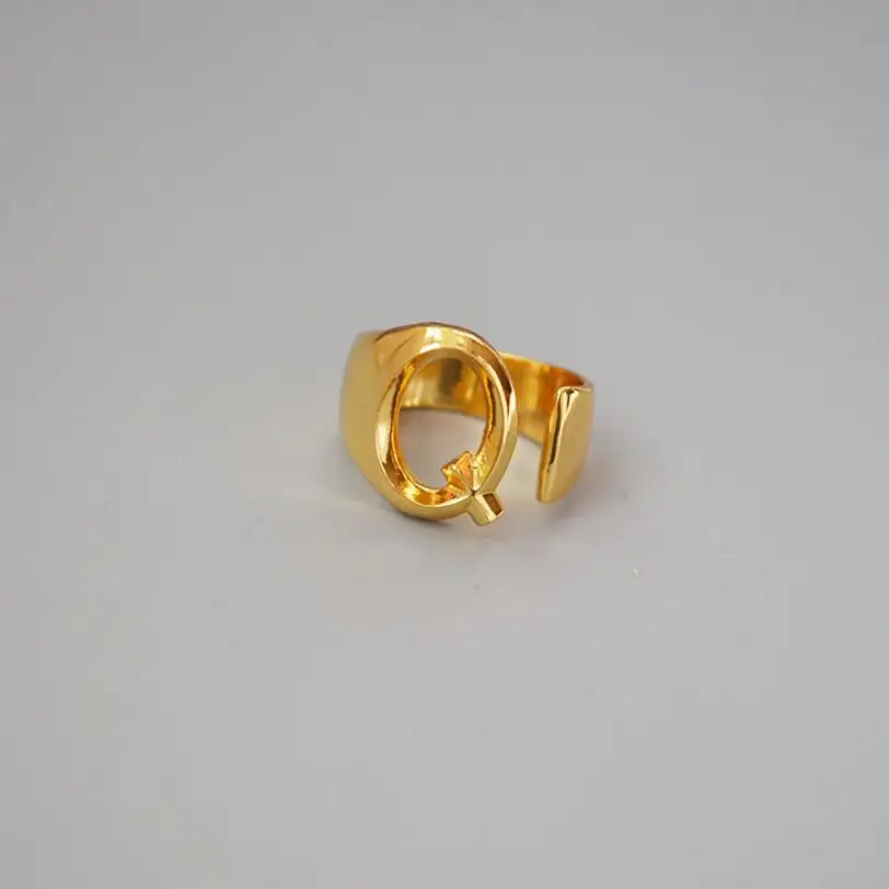 Q
