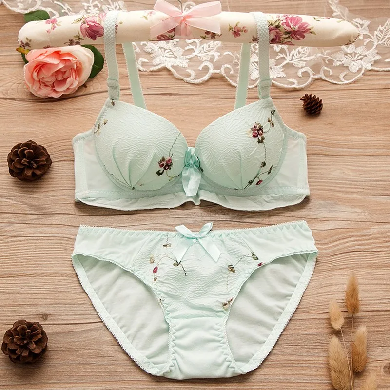 Deruilady Elegant Girl Bra Set Cute Underwire Embroidery Bra Panties Set Cotton Lace Underwear Lingerie Sexy Bra Brief Set Women