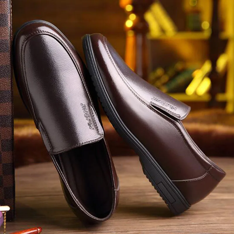 Zapatos Da Business Sapatos Hombre Escritório Vestido Dos De Desenhador Masculino Formal 2018 Novos brown Moda Couro Do Mão Flats Black À Homens Feitos HvnSqan