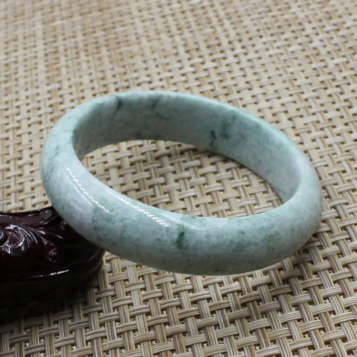 

3499 Certified Grade "A" Natural Green stoneite stone Gems Bracelet Bangle 61mm