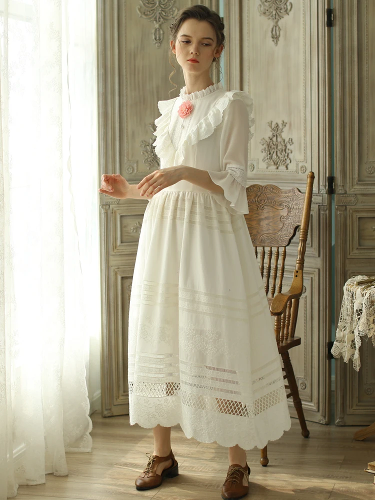 

LYNETTE'S CHINOISERIE Spring Autumn Women Vintage Victoria Royal Style Slim Lace Embroidery Soft Cotton Dresses