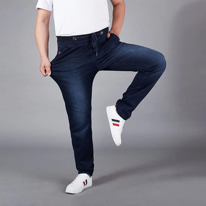 

QMGOOD 2018 Spring Summer Jeans Men Elastic Waist Plus Size Loose Fit Stretch Denim Pants Drawstring Long Trousers 4XL 5XL 6XL
