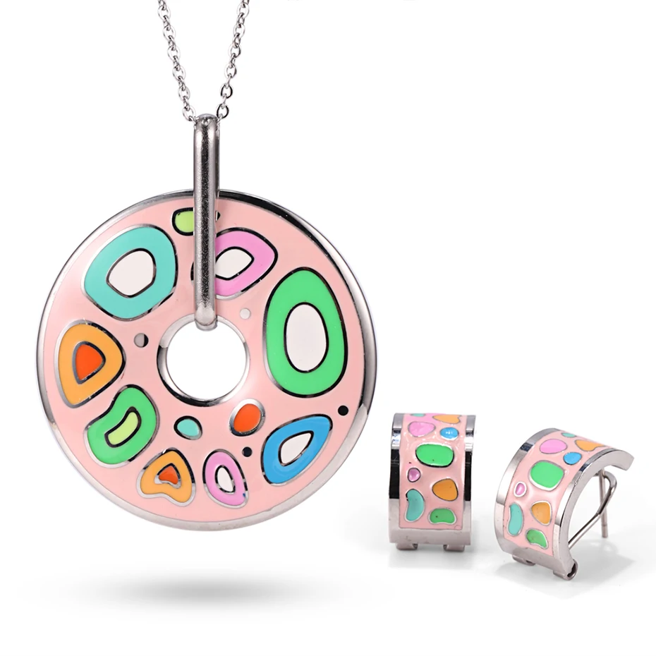 silver necklace  (0)