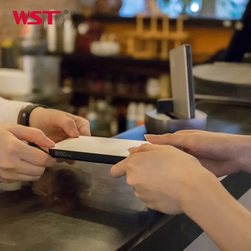 Внешний аккумулятор WST на 8000 мА · ч с портом Type C|Внешние аккумуляторы| |