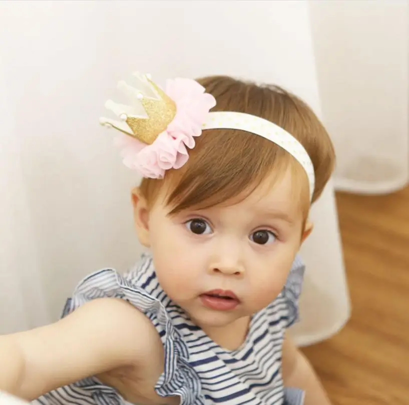 Рисунок 3 - Повязка на голову с цветами и короной