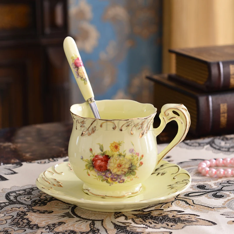 

Upscale Formal Vintage China Porcelain Red Tea Cup Elegant Coffee Cup and Saucer, Set of 3 With Spoon
