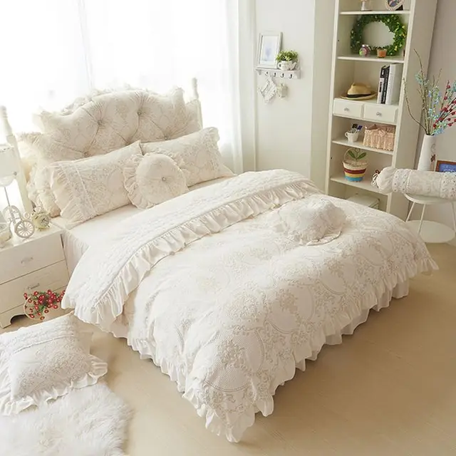 4 6pcs Princess Style Velvet Bedding Sets Cotton Warm Bed Linens 4 6pcs Princess Style Velvet Bedding Sets Cotton Warm Bed Linens Full Queen King Lace Flower Duvet Cover Bedskirt Pillowcases