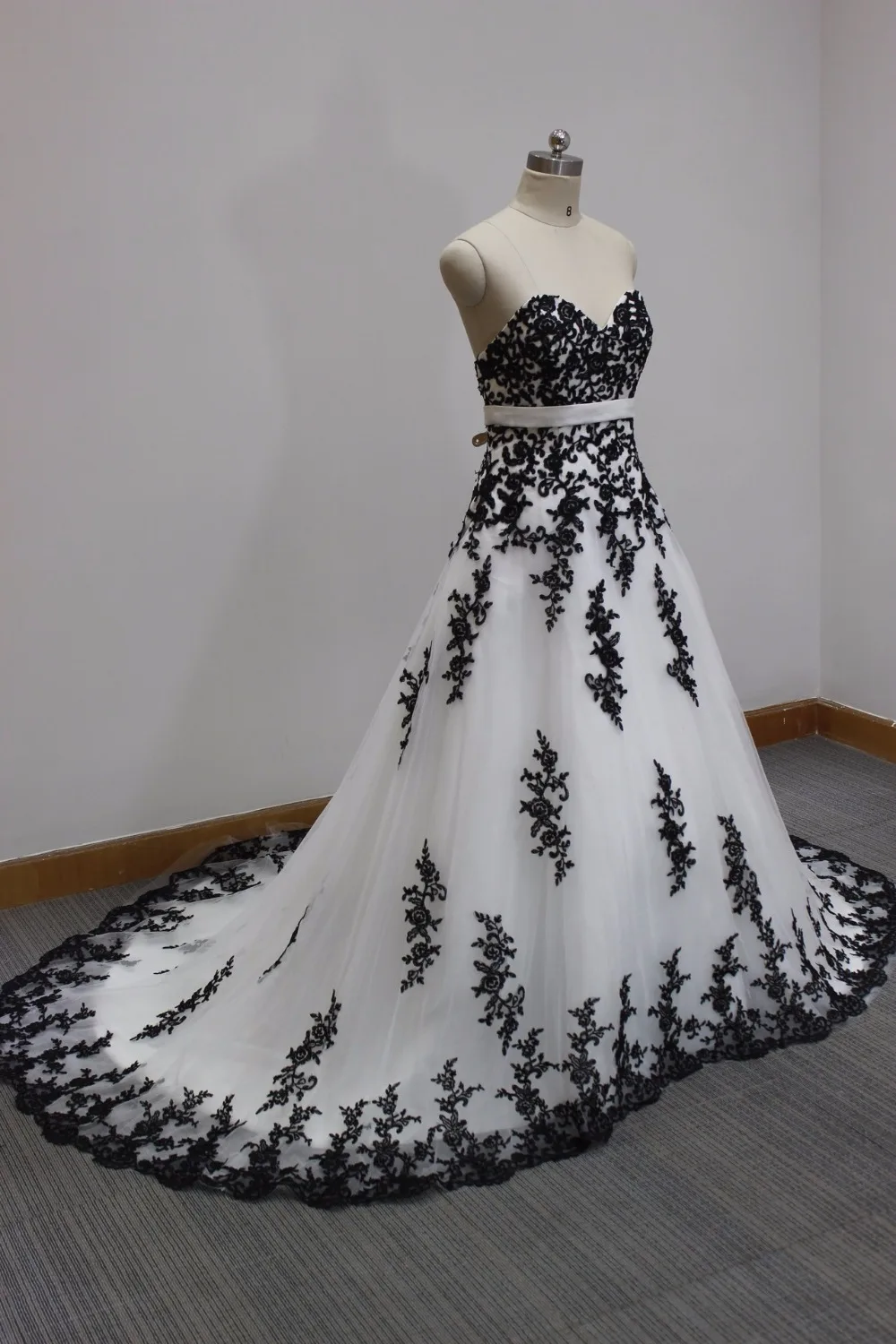 sweetheart wedding dress
