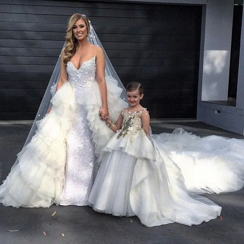 

2016 Stunning Sweetheart Mermaid Wedding Dress With Detachable Skirt Off The Shoulder