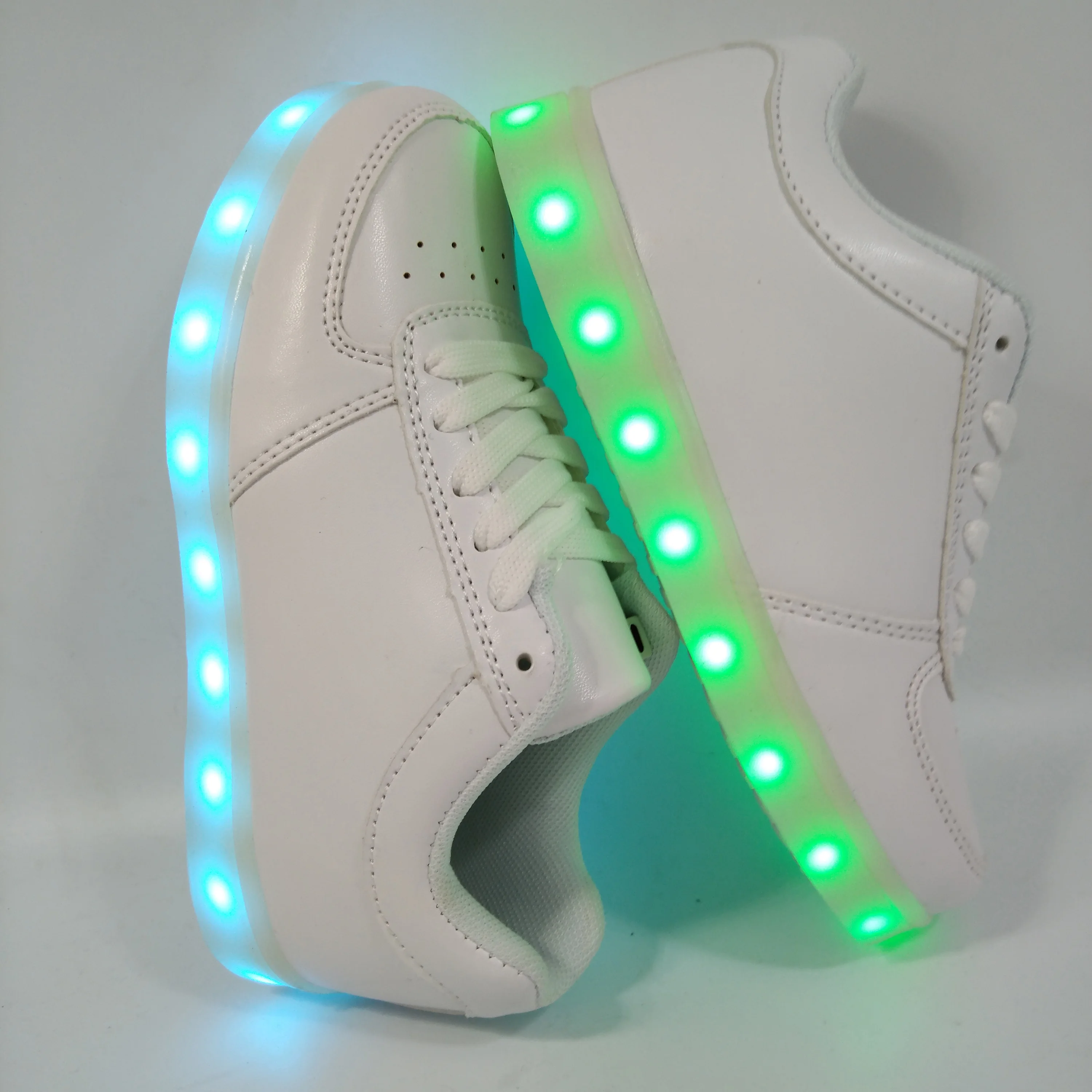 Горячий и крутой! Европейский размер 25-43 USB зарядка led обувь с светильник Детская обувь Детские светящиеся кроссовки для девочек и мальчиков женские кроссовки - Цвет: Белый