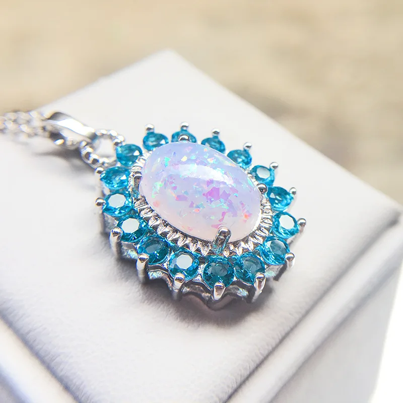 Zirconia pendant necklace