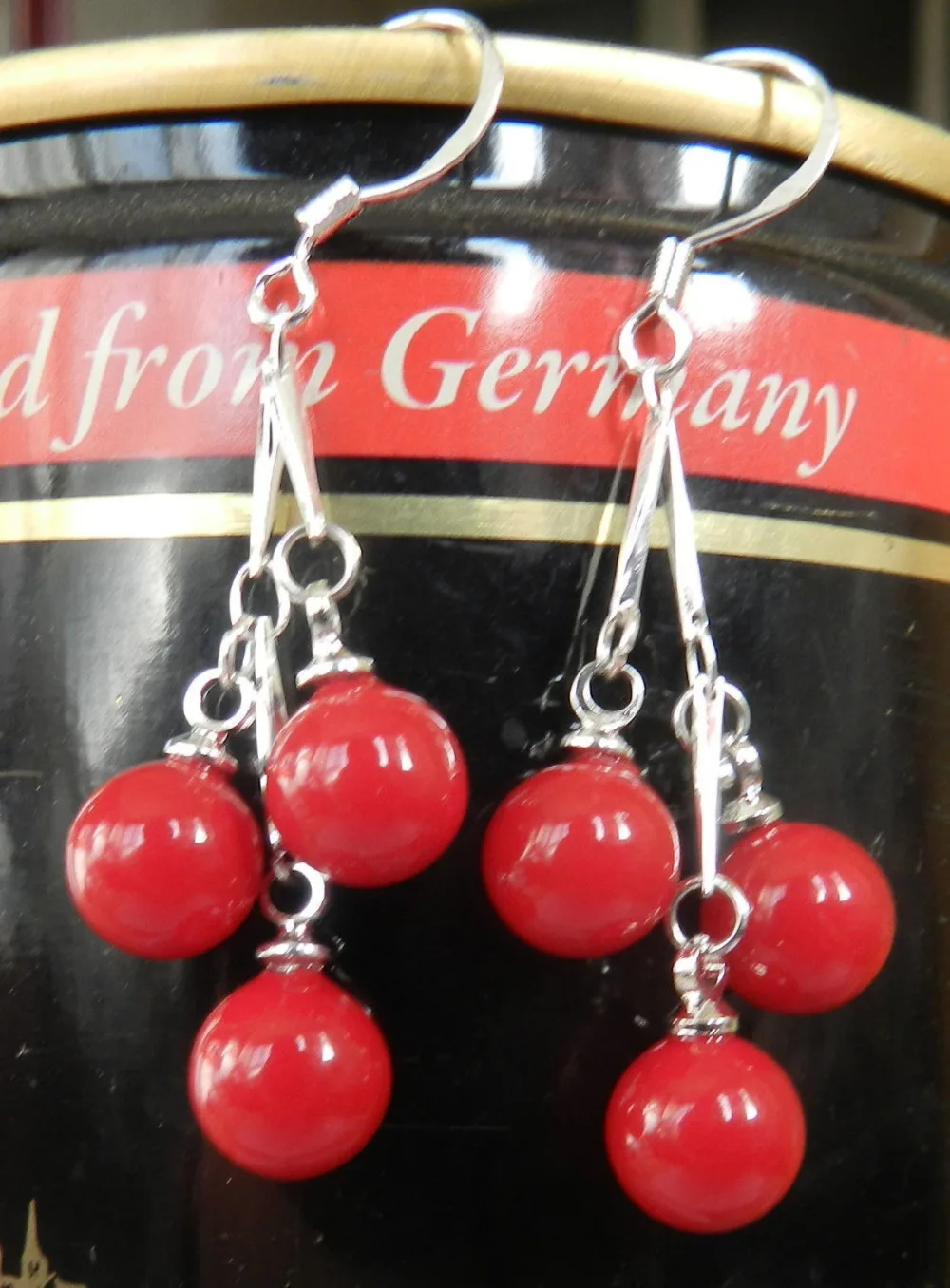 

Free shipping 8MM 3 Beads RED CORAL STERLING SILVER DANGLE EARRINGS JEWELRY