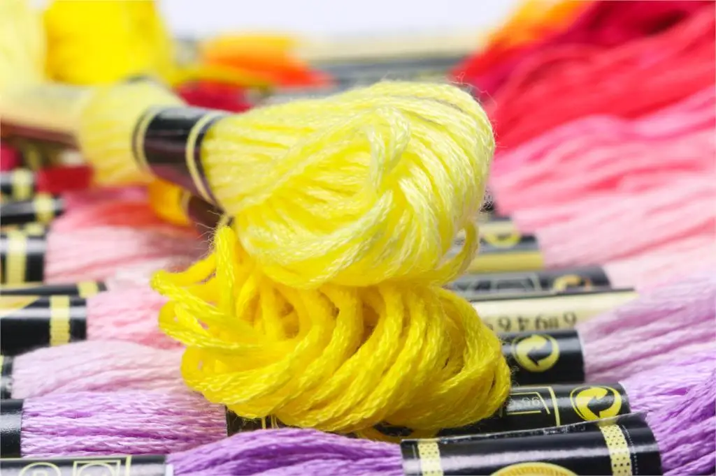 

oneroom Cross Stitch threads The two label cxc Style 10PCS Cross Stitch Cotton Embroidery Thread Floss Sewing Skeins 9