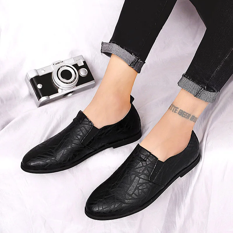 

2018 Men Formal Wedding Dress Shoes Men's Moccasins Genuine Leather Casual Shoes Flats Colorful Line Loafers for Christmas Party