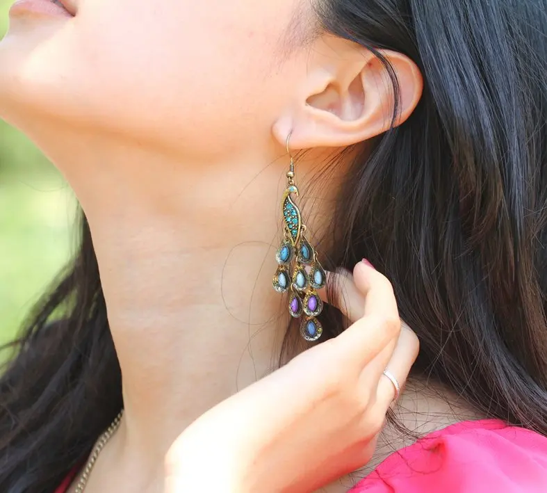 

Hot Selling New Arrival Fashion Prancing Jingle Earrings Vintage Peacock Earrings Earrings E2