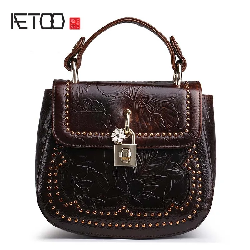 

AETOO New oil wax leather buckle retro genuine leather head layer oil wax leather handbag women women shoulder Messenger bag
