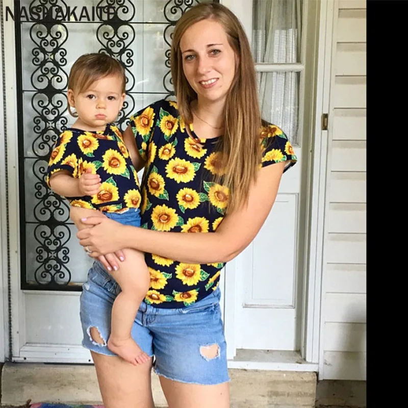 

NASHAKAITE 2019 Mother and Daughter T-Shirt Summer Casual Sunflower Print t shirt Mom Daughter Clothes Family Matching Clothes