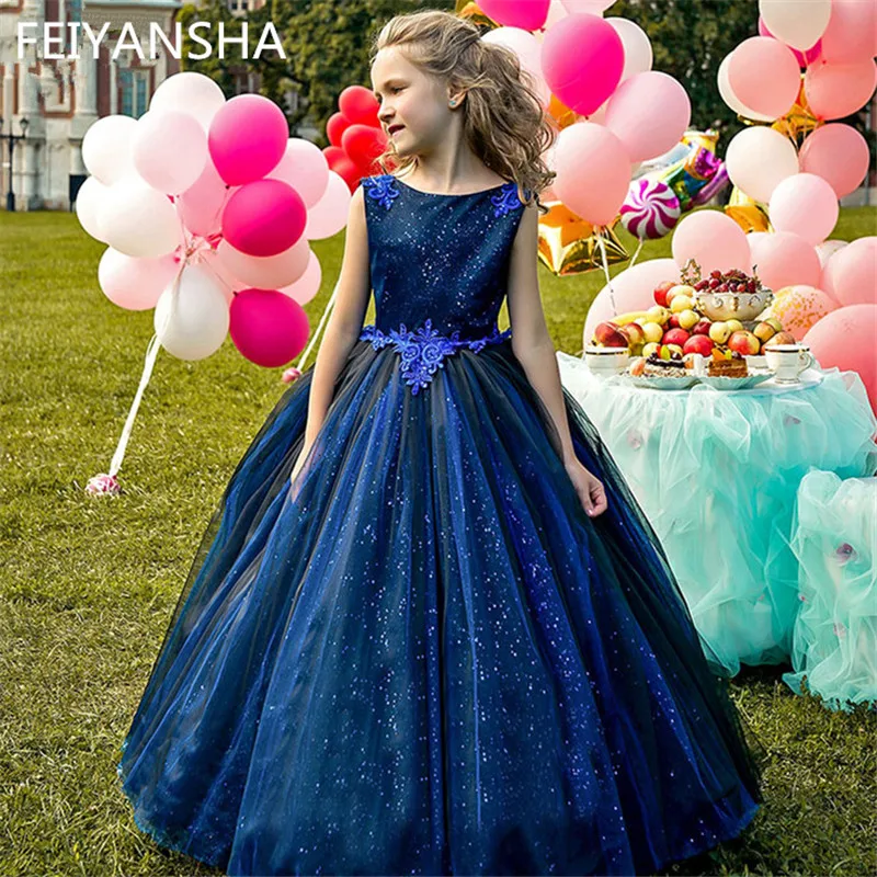 

New Arrival Little Girls Luxury Lace Applique Holy First Communion Dresses for Girls Floor Length Open Back Girls Princess Dress