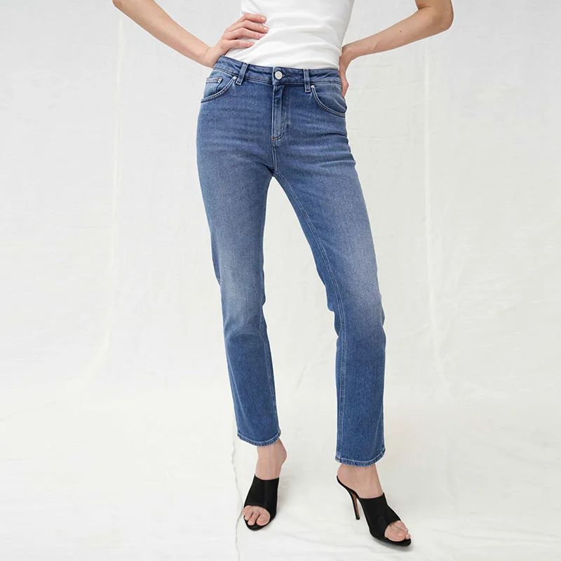 

2019 New Water-washed Soft Bullet Blue Fit Jeans Simple Style Fake Zippers Washed Pockets Full Length Women Jeans