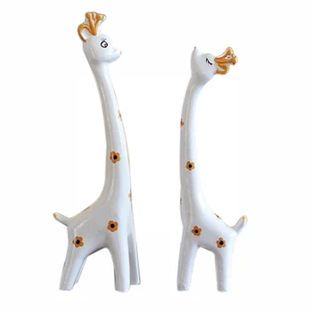

2pcs/set Cute Ceramic Deers Wedding Decoration Gift Cute Abstract Animal Figurines Porch Adorn Ornaments Home Decorations Gift