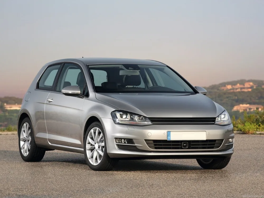 Volkswagen-Golf-2013-1280-01