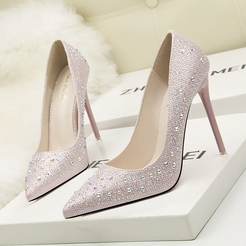 Ou Mo brand high quality women?s High heels Bordered Colorful diamond Female sandals Shallow mouth pointed toe wedding shoes Ou Mo brand high quality women?s High heels Bordered Colorful diamond Female sandals Shallow mouth pointed toe wedding shoes