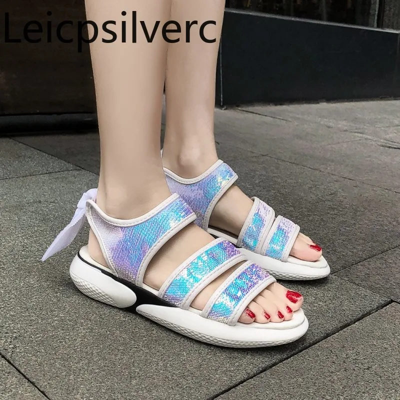 Женские босоножки новые летние разноцветные женские туфли с открытым носком, с блестками, с бантом-бабочкой, плоская эластичная резинка