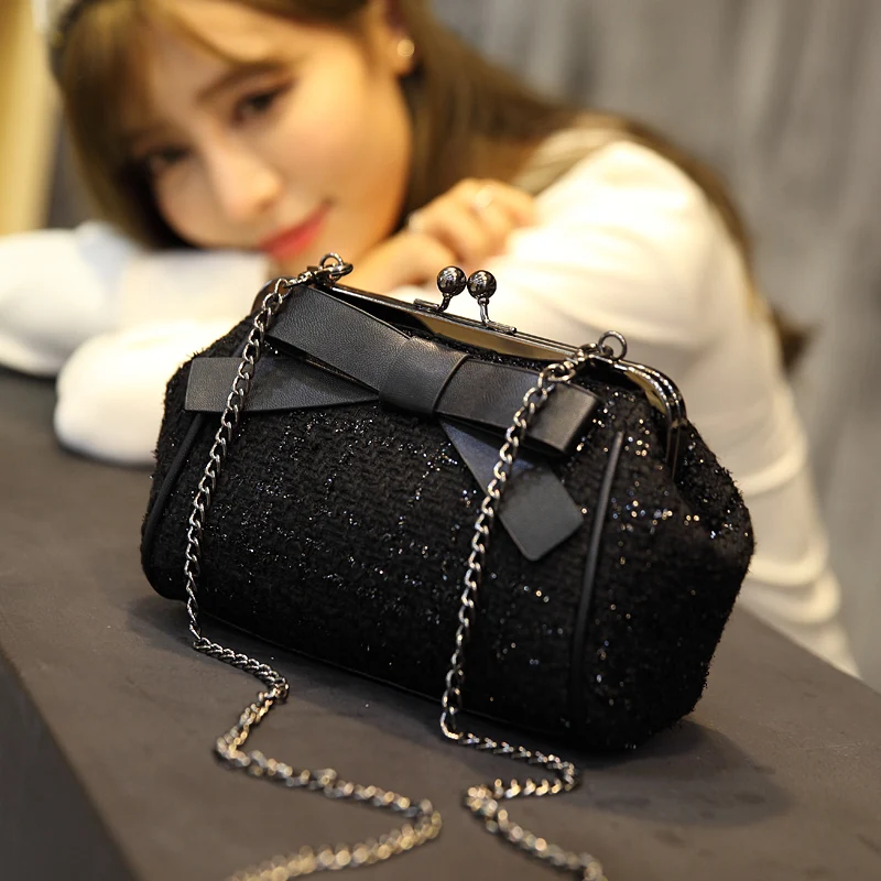 

Free shipping, 2019 new woman trend handbags, leisure chain messenger bag, mini Korean version women bag, fashion shell flap.