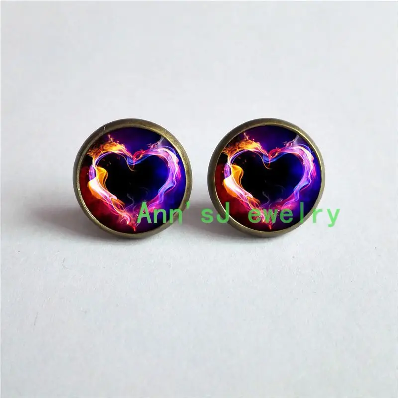 

HZ4-00451 Glowing Pendant Burning eardrops Heart, Pendant stud earrings Glow in the DARK, Glowing Jewelry, Glowing Photo
