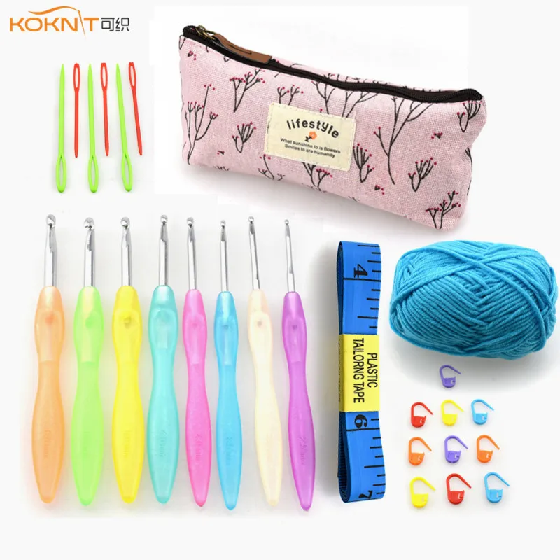 crochet needle set (1)