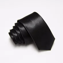 Мода Узкие галстуки г. тонкий галстук для мужчин галстук однотонный, из полиэстра 36 Цвета 5 см Ширина