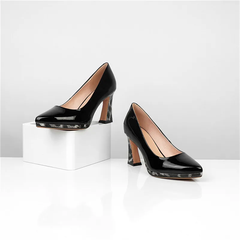 FEDONAS/Новинка; высококачественные блестящие женские туфли-лодочки из лакированной кожи; элегантные женские туфли с острым носком на высоком каблуке для вечеринки, выпускного, офиса