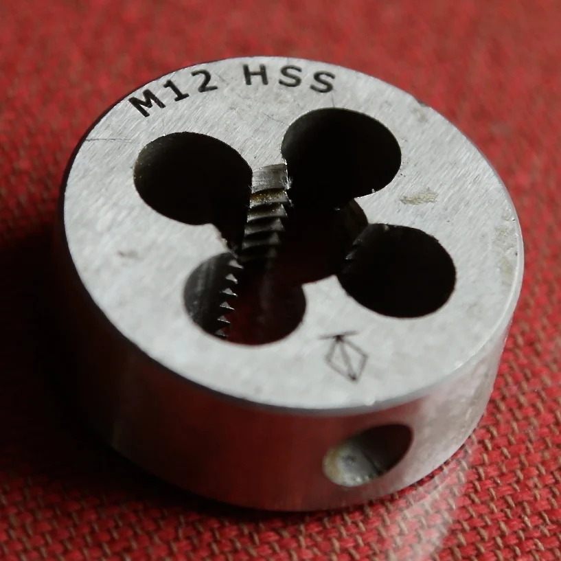 Free shipping 1PCS HSS Metric Die M12 x 1.75 mm Dies Threading Tools