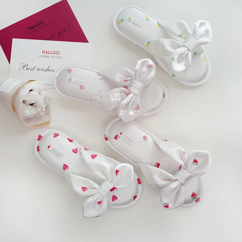

New Spring And Summer Fashion Satin Non-Slip Breathable Women Slippers Flat With Indoor Home Slippers