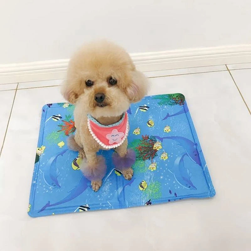 

Non-slip Summer Pet Cooling Mat Gel Cooling Pad Skin-friendly Non-toxic Kennel for Dog Cat Stay Cooling Avoid Overheating