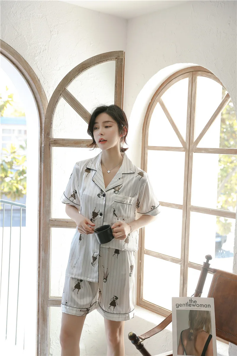 10765629210_2043651032