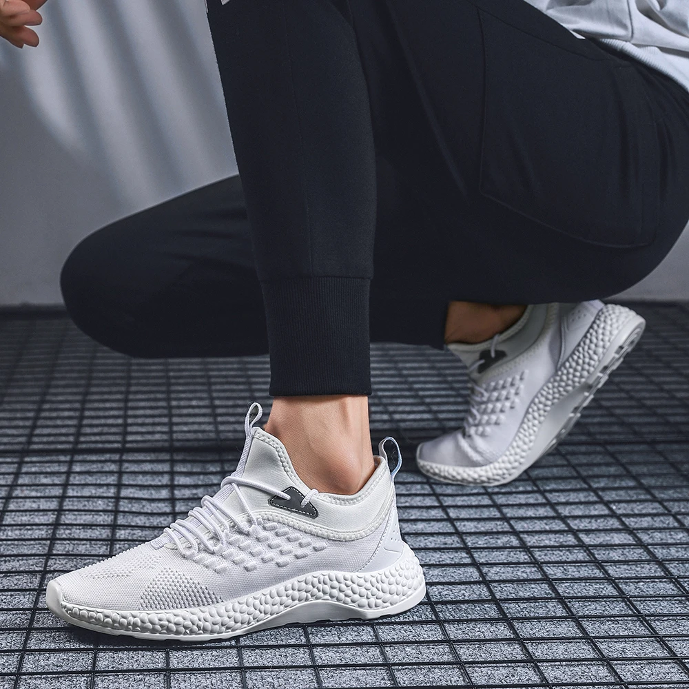 

2019 men's thin section summer new wild sneakers flying woven breathable deodorant soft low men's shoes