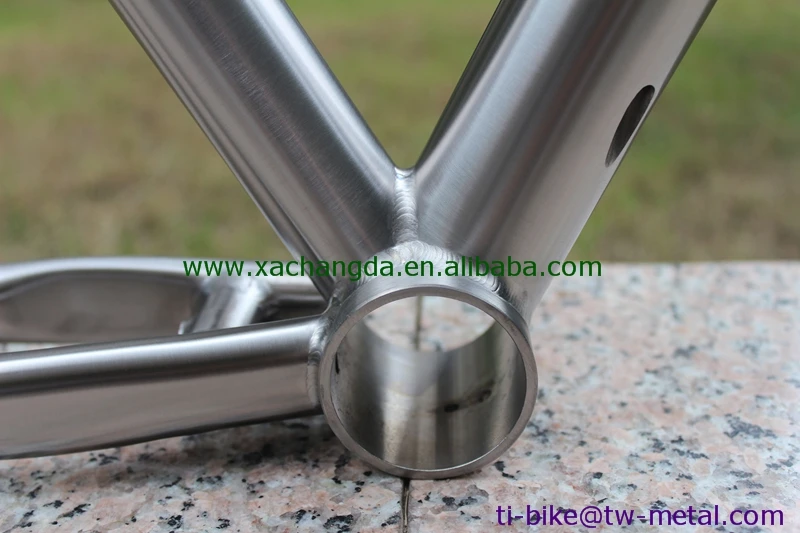 Xacd titanium шоссейная рама с раздвижные плавкий предохранитель, изготовленный на заказ titanium BB30 велосипедных рам, дешевые titanium внутренняя рама для велосипеда
