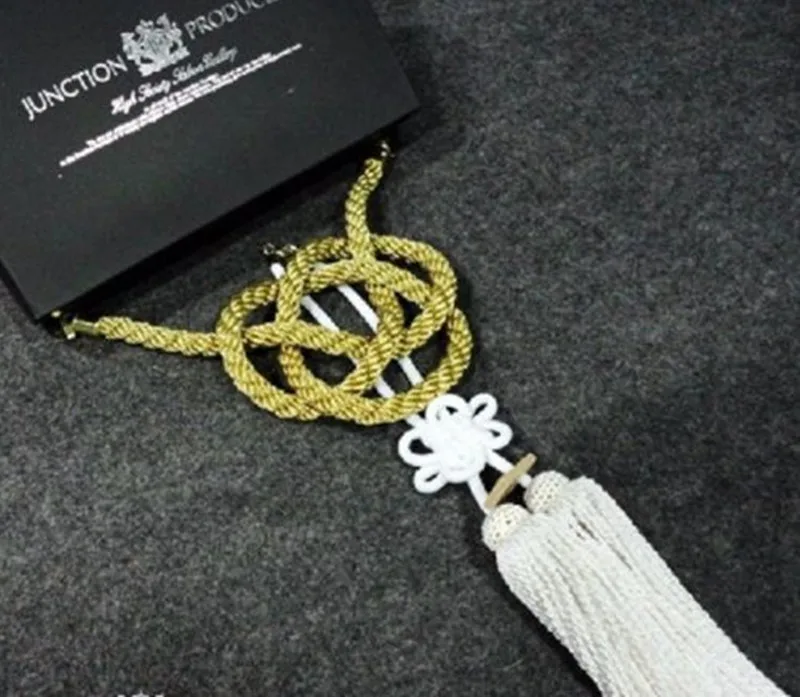 

New Vip Charm Junction Produce JDM Fusa White Kiku JP Knot & Gold Kin Tsuna Rope for car styling