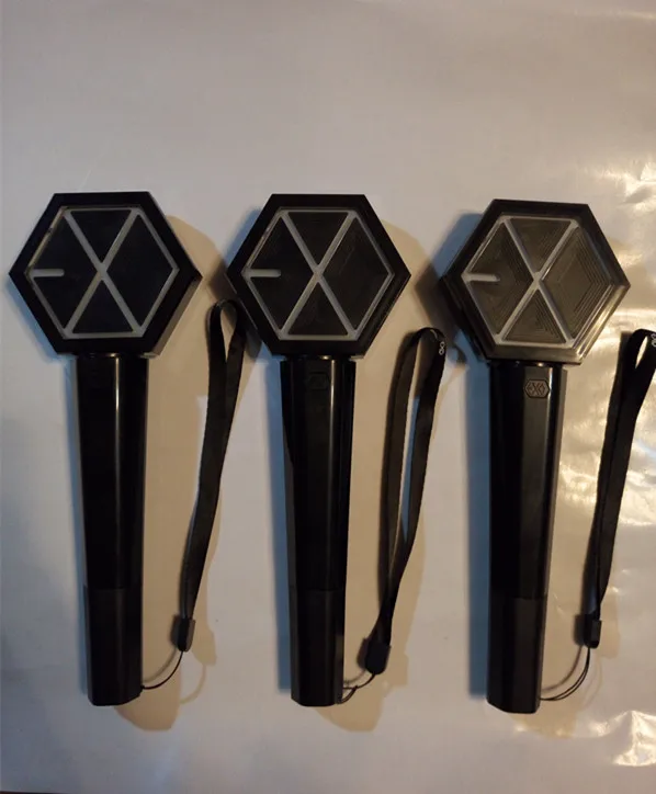 [MYKPOP] суперзвезда группа EXO черный светильник палочка для концертов мигающая лампа вентилятор подарок коллекция Прямая поставка Добро пожаловать SA18040803