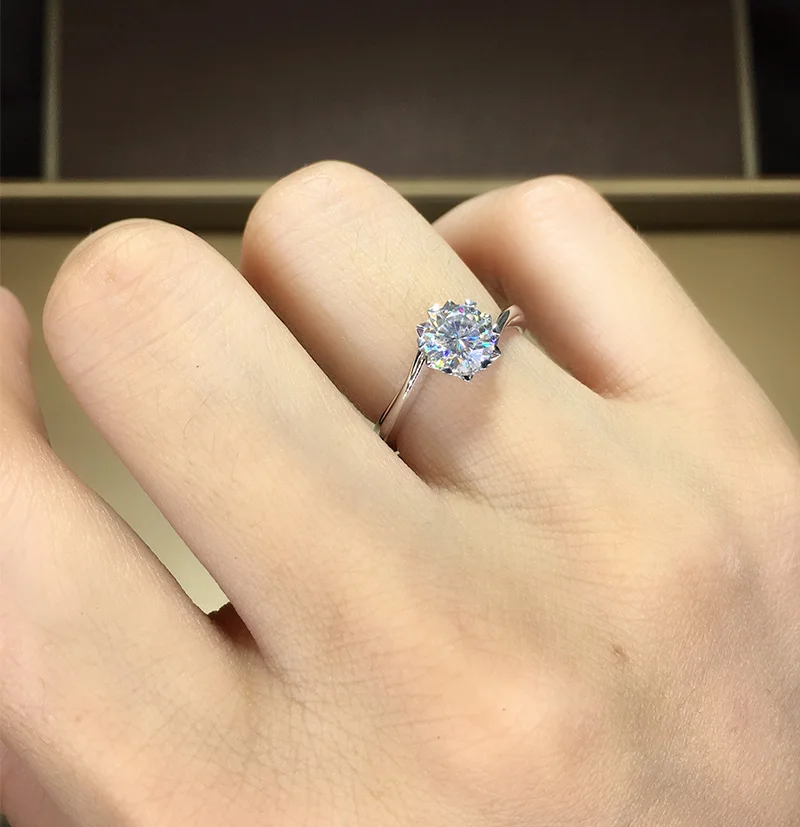 18K 750Au золото Moissanite АЛМАЗНОЕ КОЛЬЦО D Цвет VVS с национальным сертификатом MO-00115