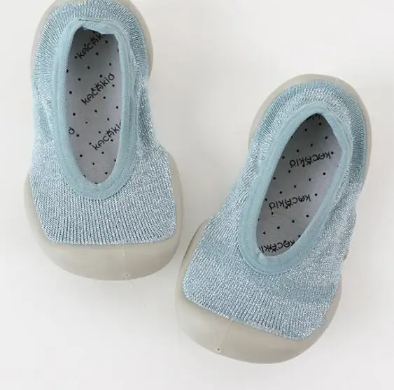 Противоскользящая детская обувь с мягкой подошвой для дома и улицы; резиновые детские первые ходунки - Цвет: D